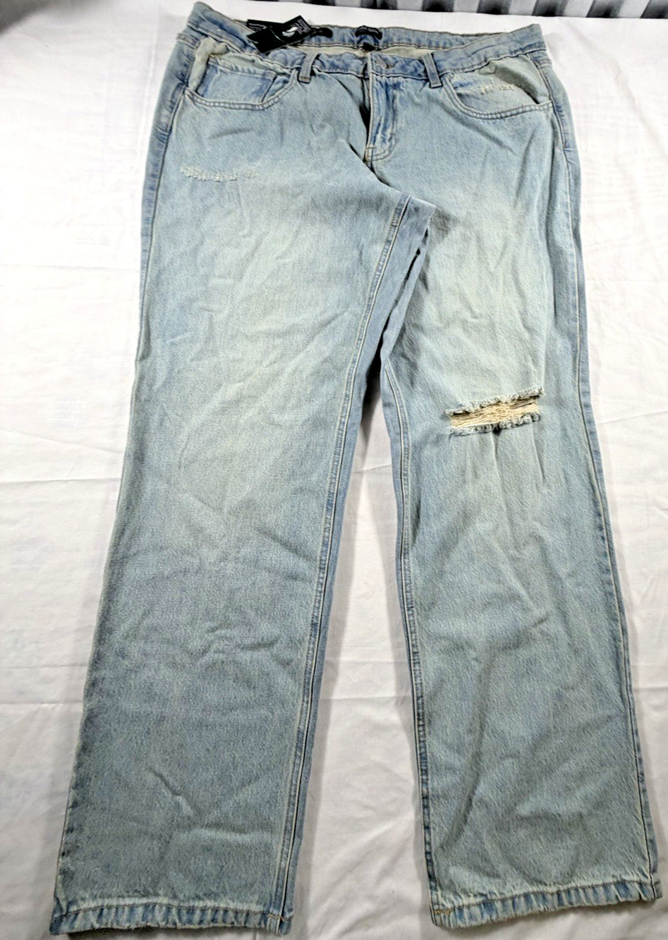 Wild Fable Easy Rigid Low Rise Boot Cut Light Wash Distressed Jeans Size 16